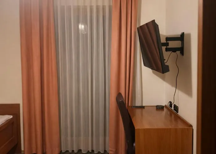 Edar Zum Markt Hotel